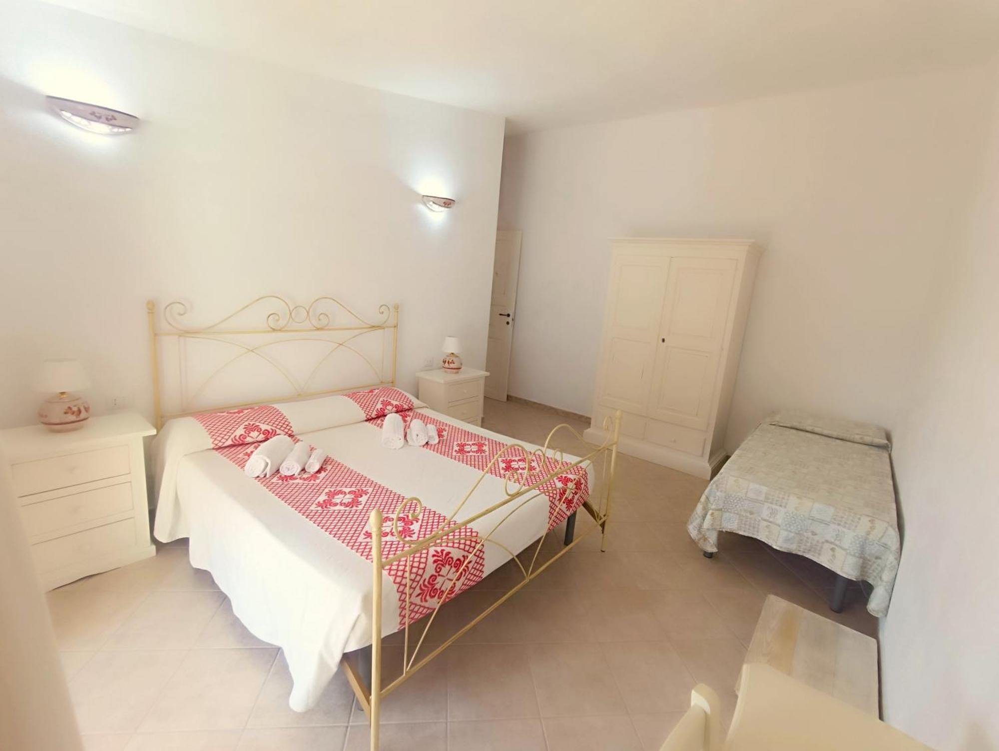Case Vacanze Nioleo - Apartments And Pool Siniscola Dış mekan fotoğraf